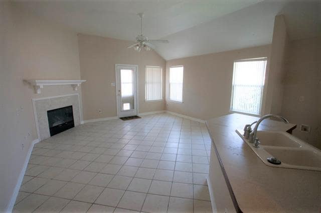 Photo - 2725 Sunlight Dr