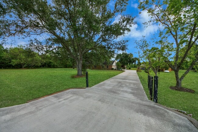 Photo - 8407 Kirchner Rd