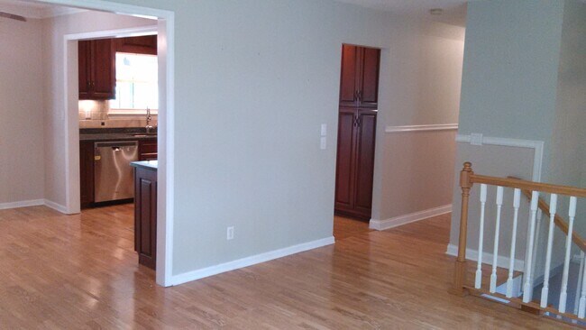 DR, kitchen as seen fm living room - 9447 Thrasher Trl