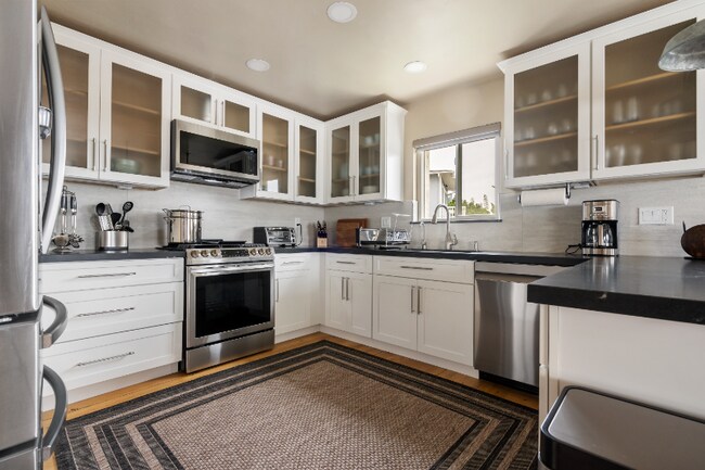 Photo - 317 Crocus Ct