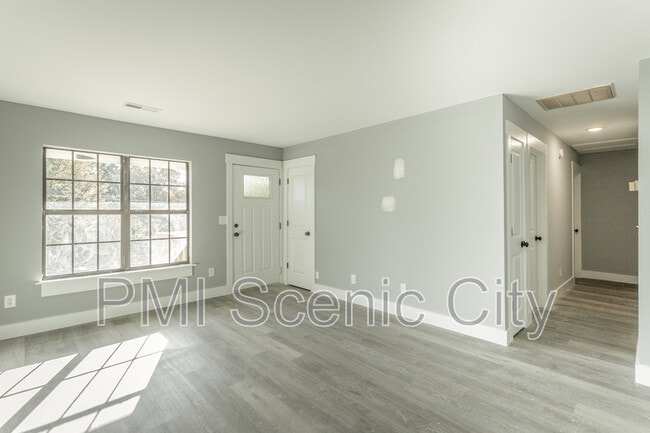 Photo - 845 Donaldson Rd