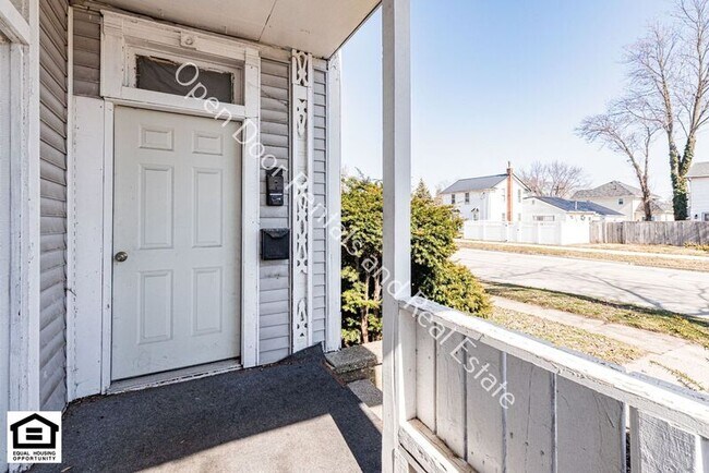 Photo - 603 N Van Buren St