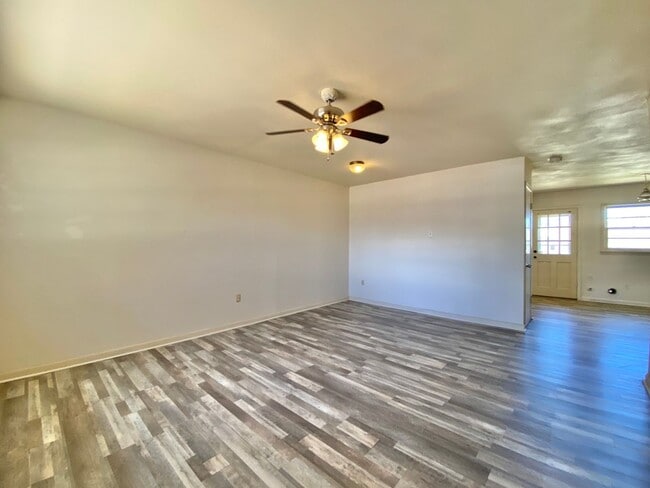 Photo - Pre lease option - available 6/10/2026