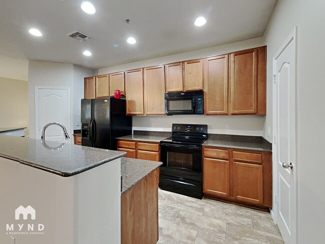 Photo - 1409 N 81st Dr