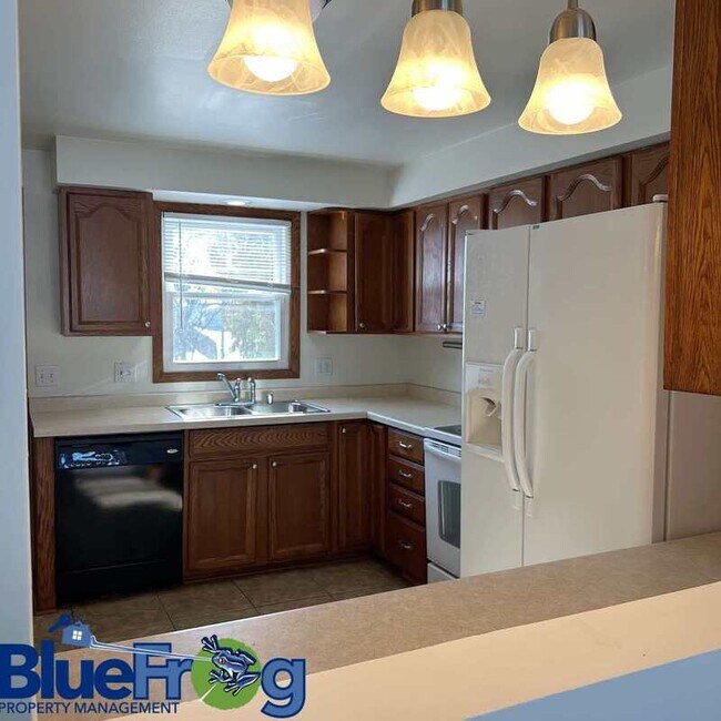 Photo - 1120 Melrose Ct