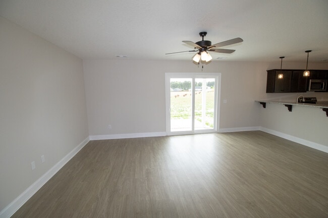 Photo - 122 Enclave Ct