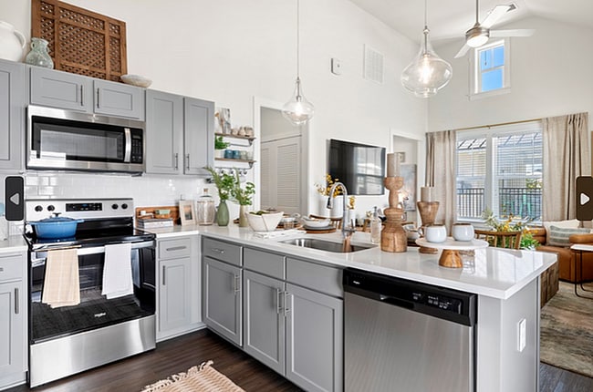 Cottage Kitchen (1)