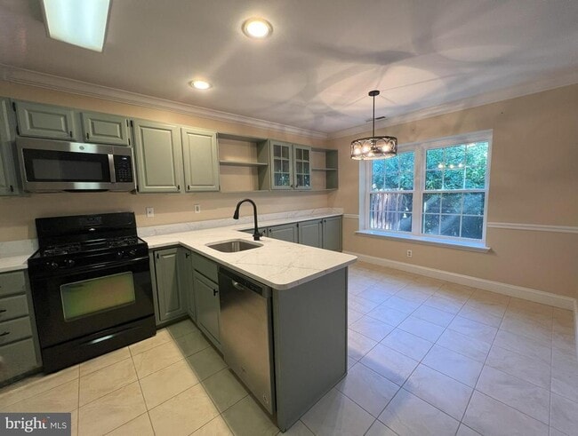 Photo - 243 Copper Beech Dr