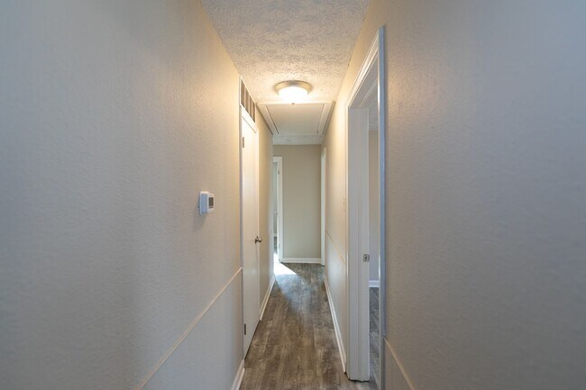 Photo - 5 bed 1.5 bath. Section 8 approved.