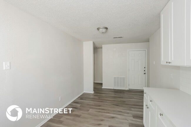 Photo - 5037 Collingwood Dr