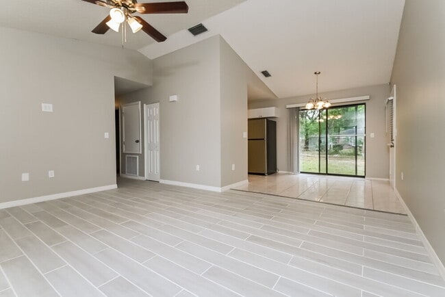 Photo - 2912 Crane Ave