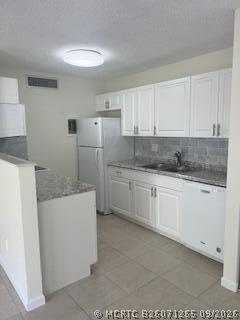 631 Executive Center Dr Unidad K104