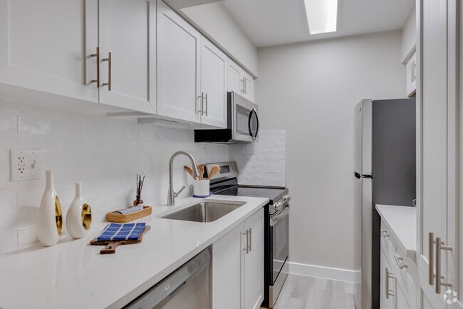 1 habitación, 1 baño, 630 pies cuadrados, cocina
