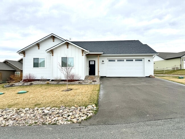 Building Photo - Stunning 4 Bed 3 Bath Single Family Home With Garage located Towards Canyon Ferry!