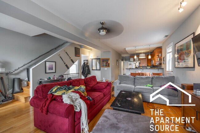 Photo - 3023 N Oakley Ave Apartments Unit 2