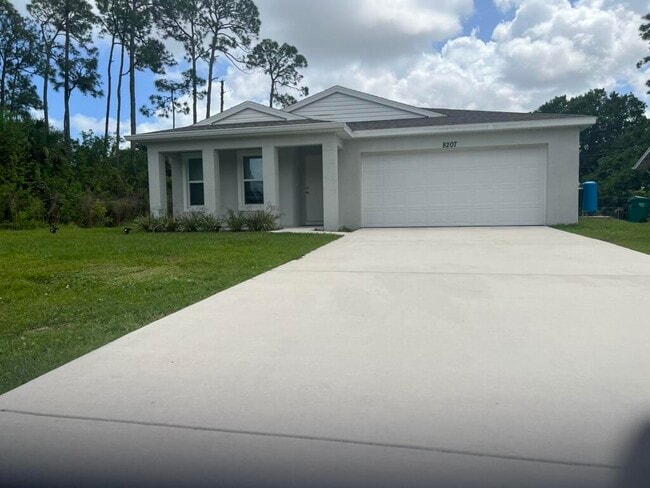 Building Photo - 8207 Fort Walton Ave