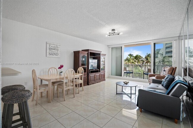 Photo - 3505 S Ocean Dr Unidad 315