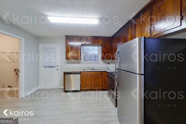 Photo - 100 Deer Pkwy