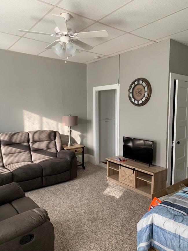 Photo - 618 N 5th St