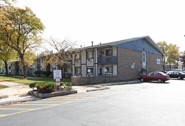 LeClaire Station Apartments - LeClaire Station Apartments