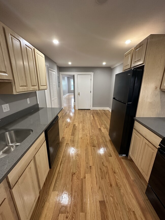 Photo - 90 Elm Hill Ave Unit 3