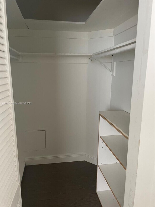 Photo - 801 Brickell Bay Dr Unit 767