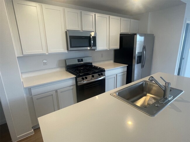 Photo - 827 Rosewood Trl