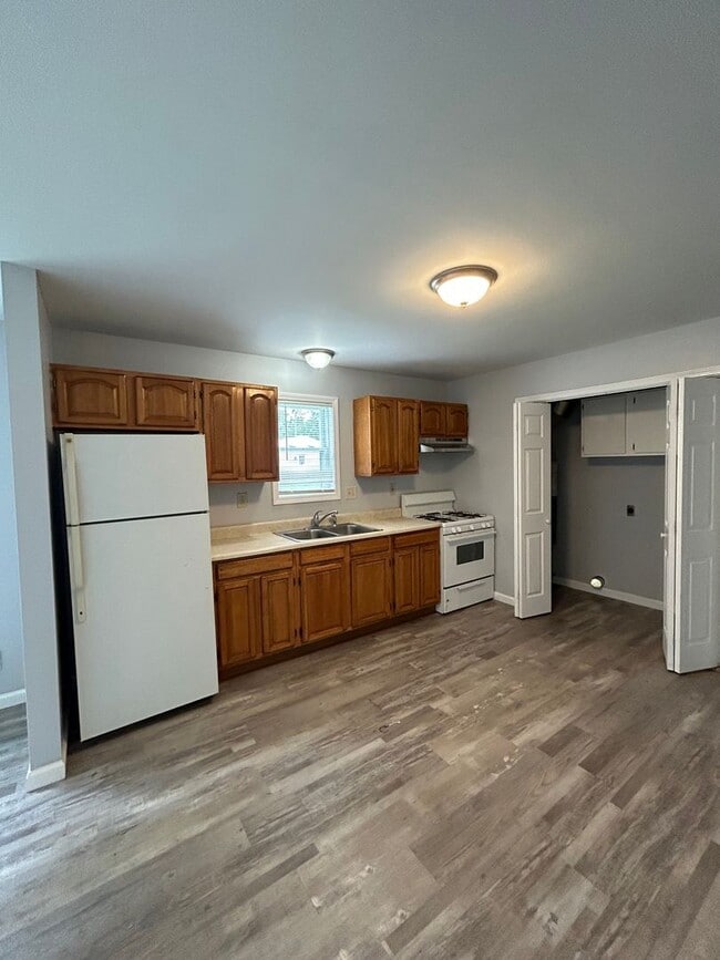 Photo - Remodeled 2 Bedroom Duplex