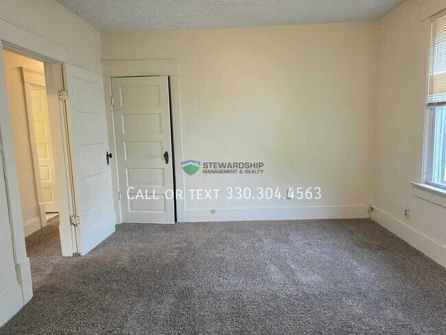 Photo - 86 Hurlburt Ave Unit Upper