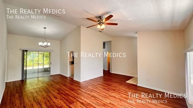 Photo - 23 Winding Woods Trail