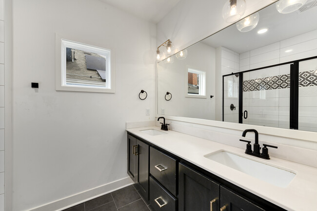 Photo - 4133 Virginia Ave