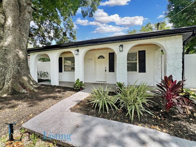 Photo - 1716 W Nassau St