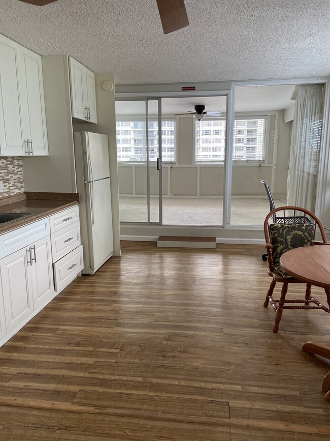 Photo - 425 ena Rd Unidad Sundeck Rental