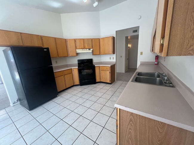 Photo - Comfortable & Attractive 3 Bedroom 2 Bath East Side Home Convenient to Everything