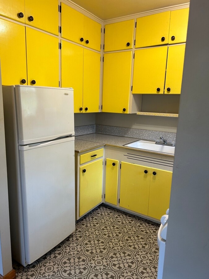 Photo - Phillips Apartments