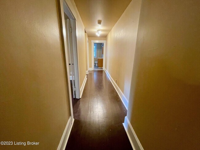 Photo - 2015 E Oak St Unit 2