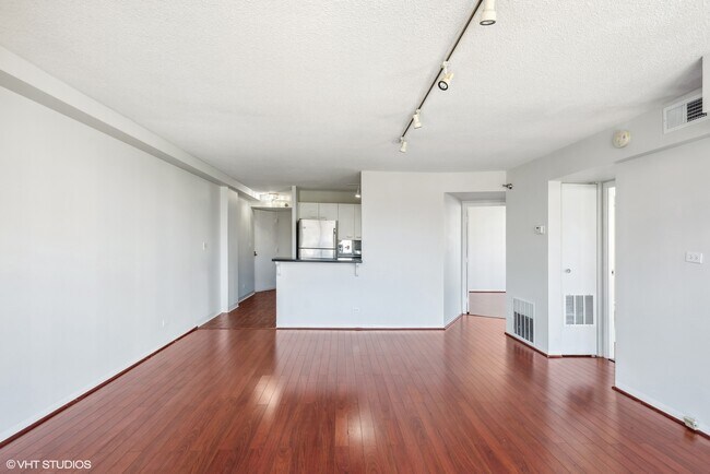 Photo - 1309 N Wells St Unit 1107