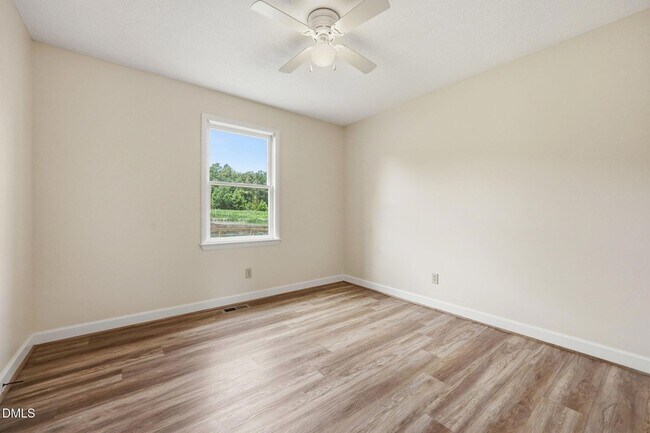 Photo - 763 Tingen Rd