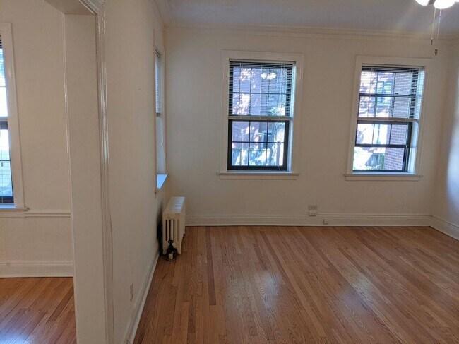 Photo - 1135 Maple Ave