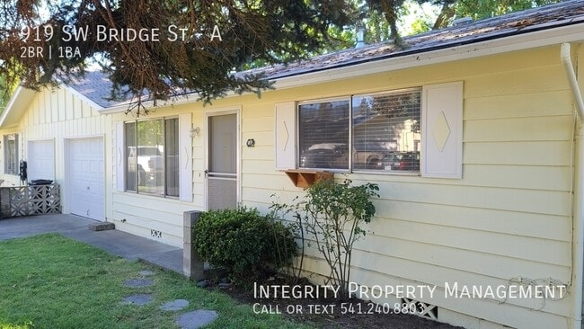Building Photo - 919 SW Bridge St Unit A Rental