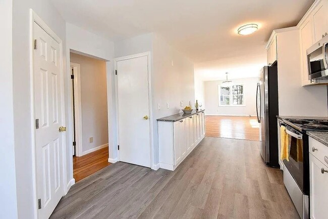 Photo - 291 Crompton Rd