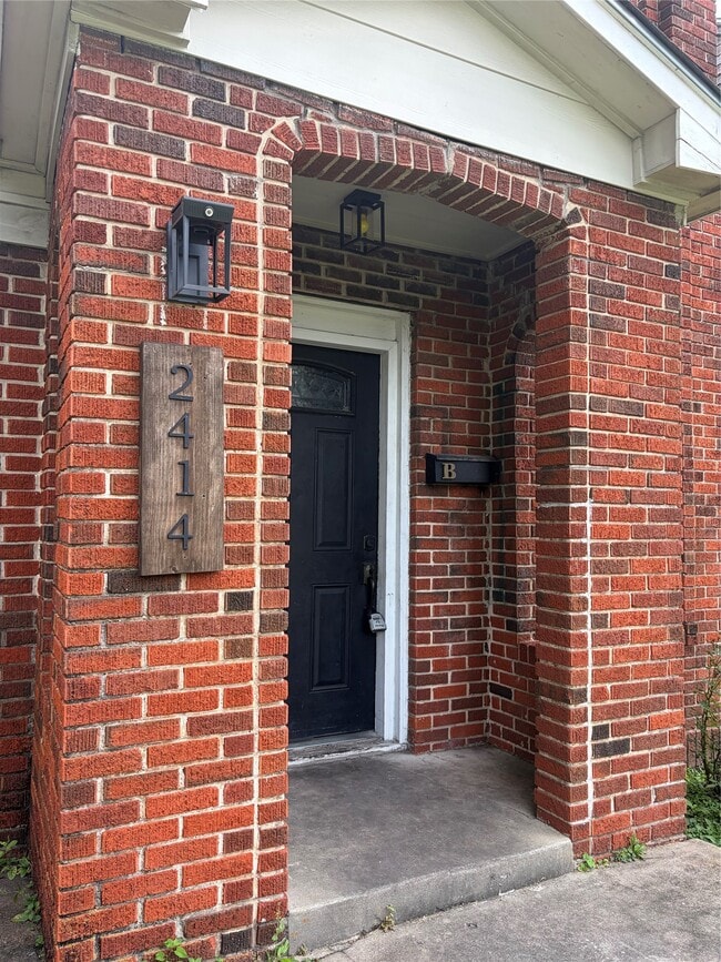 Photo - 2414 Eagle St