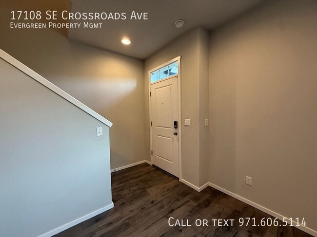 Photo - 17108 SE Crossroads Ave