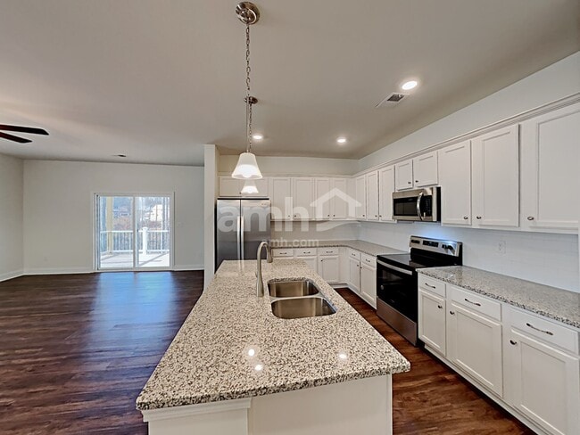 Photo - 5225 Valley Dr