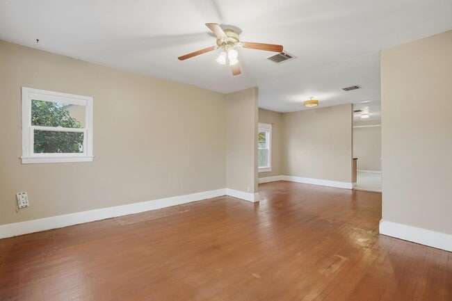 Photo - 1341 Hickory St