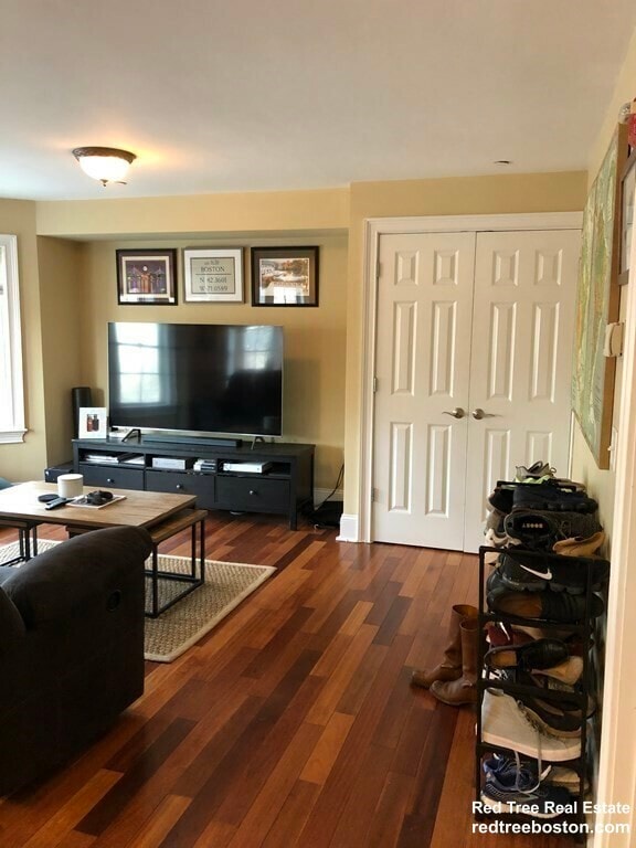 Photo - 341 W Broadway Unit 1