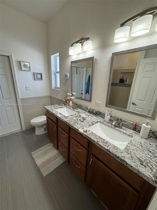 Photo - 3 bedroom in Dania Beach FL 33004