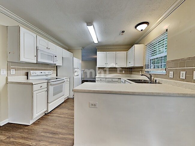 Photo - 1405 Randall Park Dr