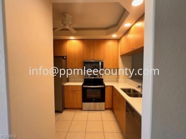 Photo - Fantastic totally renovated 2 bedroom 2 bath condo in Van Loon Commons.