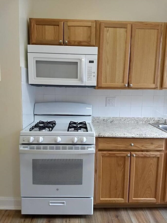 Photo - 429 Fairmount Ave Unit 204